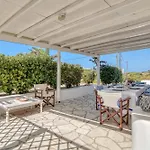 Villa By The Sea With Pool Parasporos 1