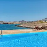 Villa By The Sea With Pool Parasporos 1 Páros