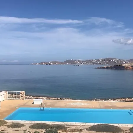 Villa By The Sea With Pool Parasporos 1 Páros